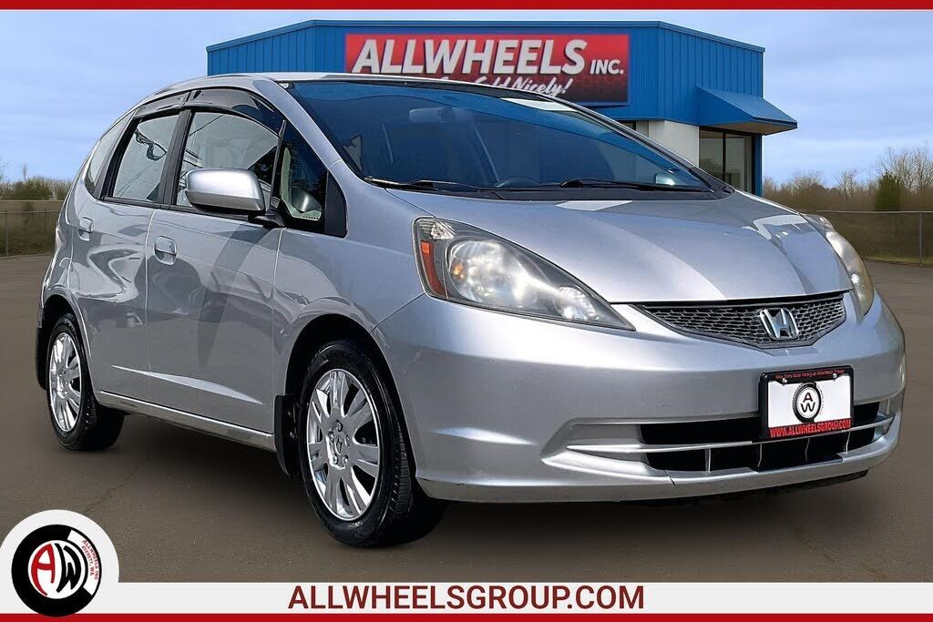2012 HONDA Fit