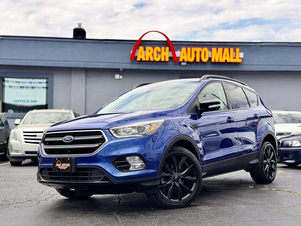 2017 FORD Escape
