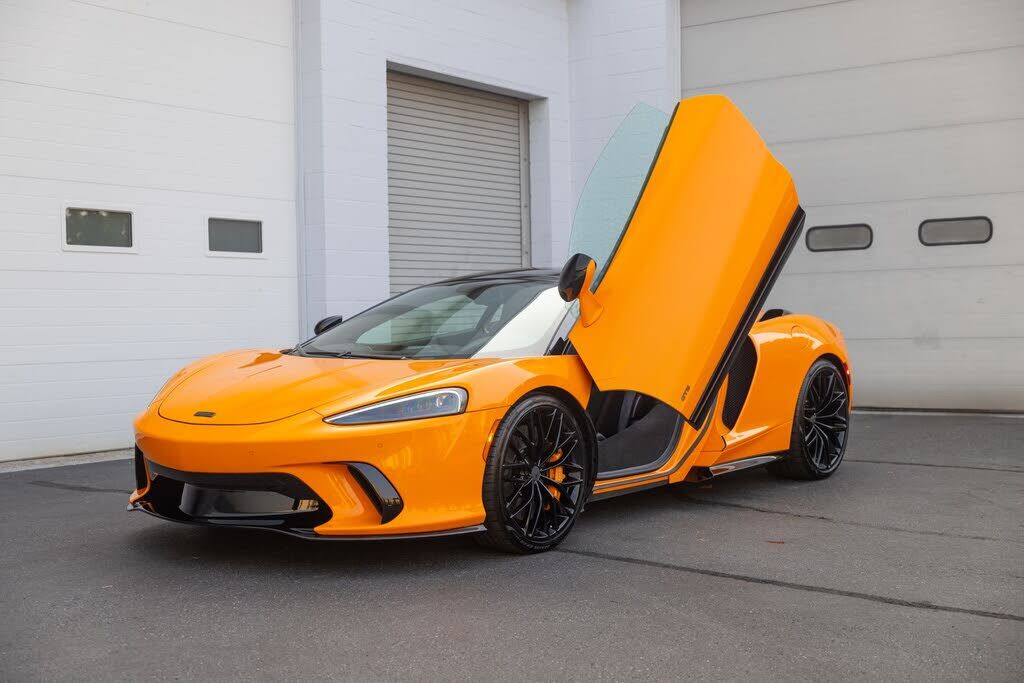 2025 MCLAREN GTS