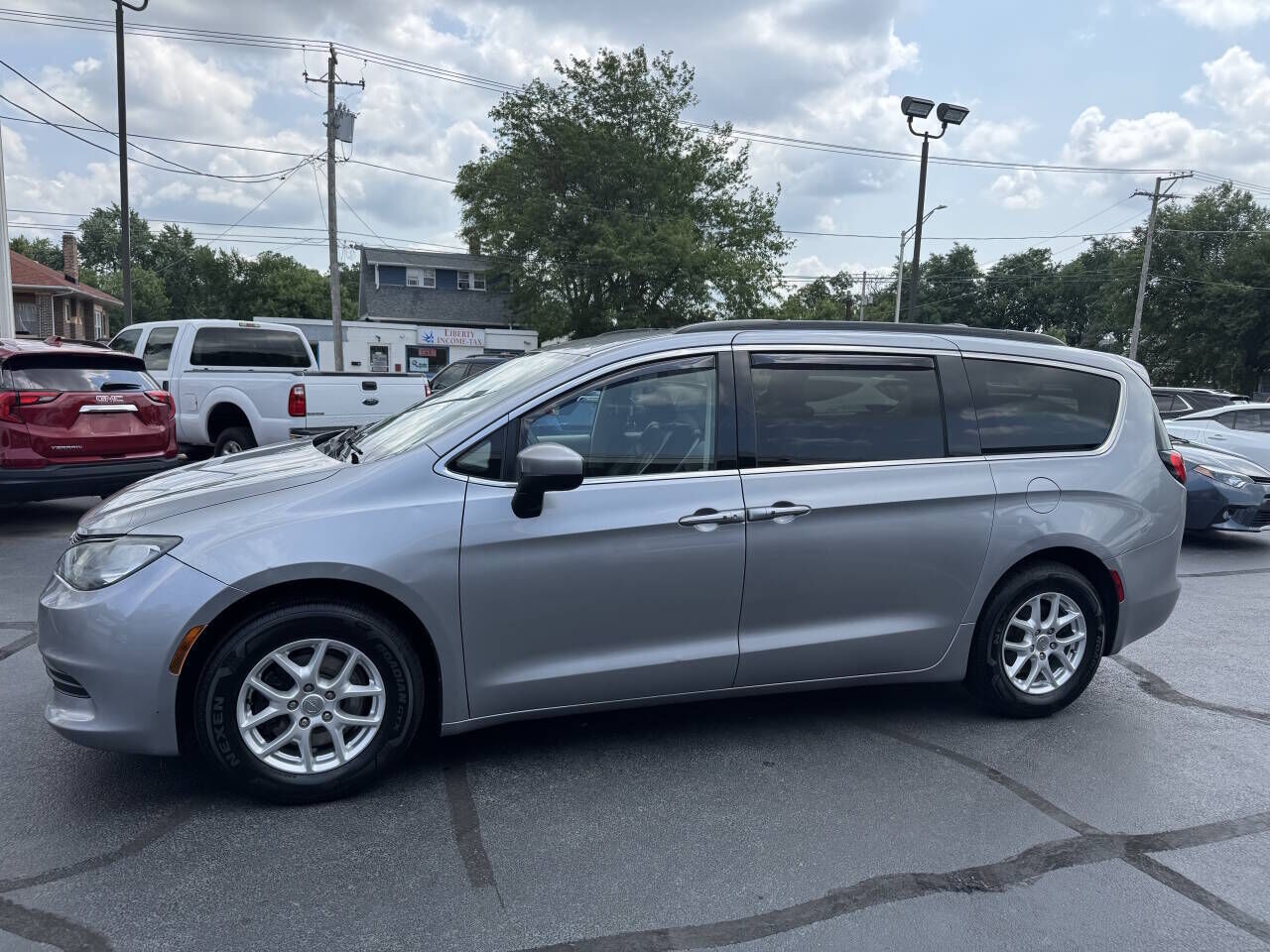 2020 CHRYSLER Voyager