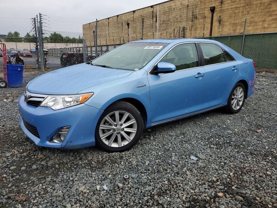 2013 TOYOTA Camry