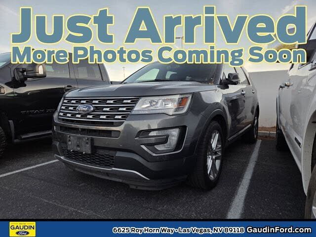 2017 FORD Explorer