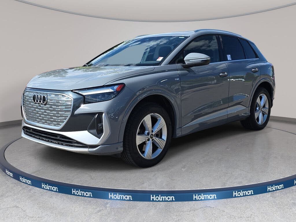 2023 AUDI Q4