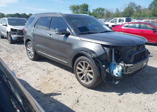 2017 FORD Explorer