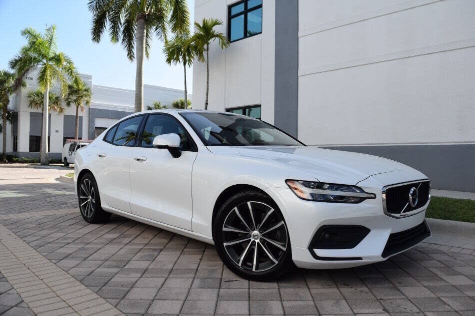 2021 VOLVO S60