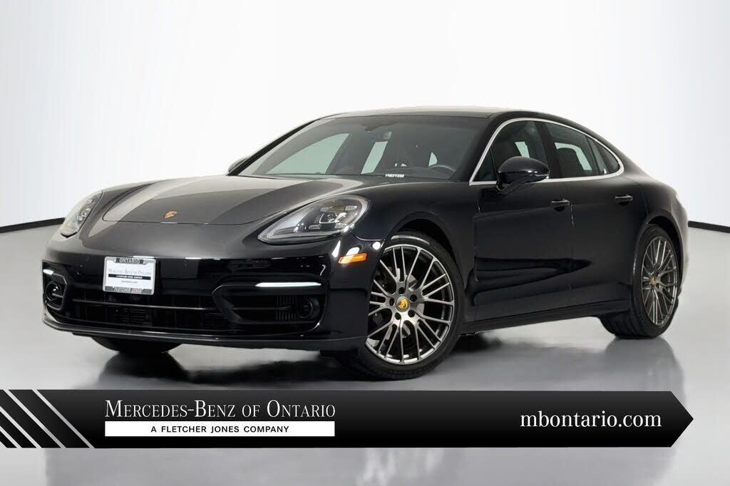 2023 PORSCHE Panamera