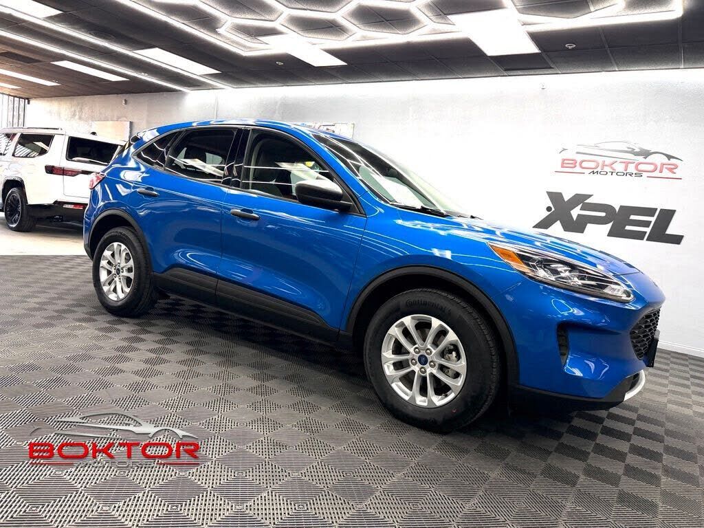 2020 FORD Escape