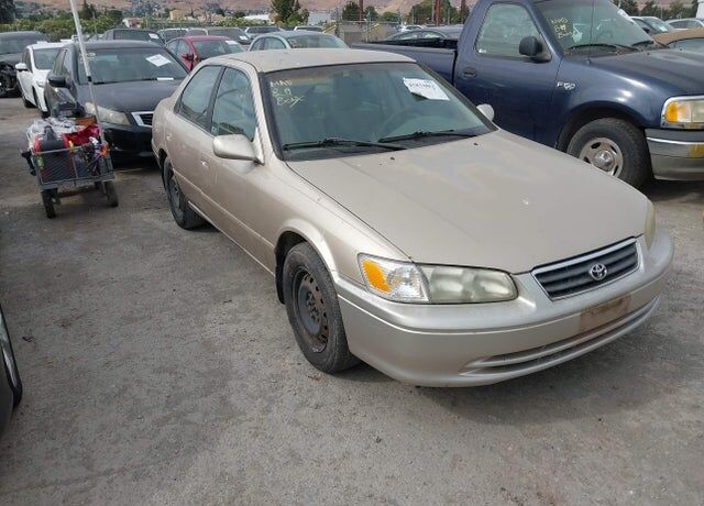 2001 TOYOTA Camry