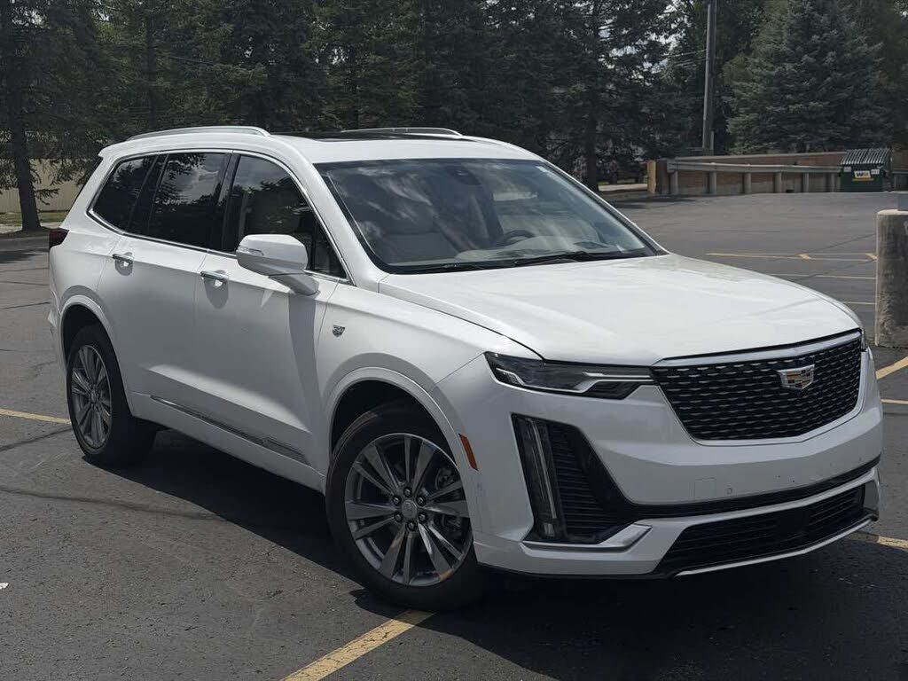 2025 CADILLAC XT6