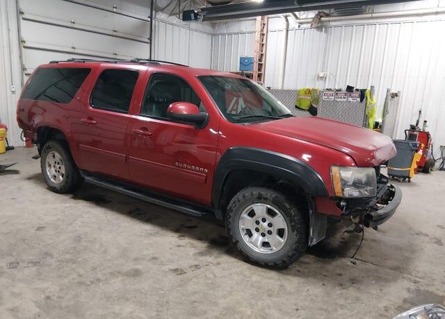 2014 CHEVROLET Suburban