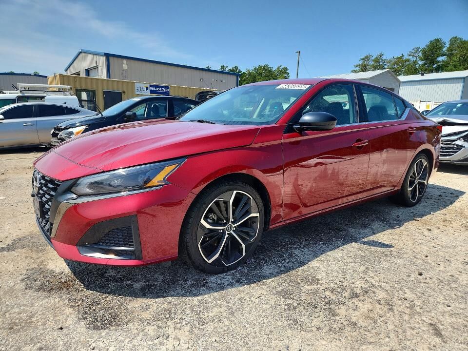 2024 NISSAN Altima