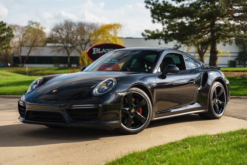 2017 PORSCHE 911