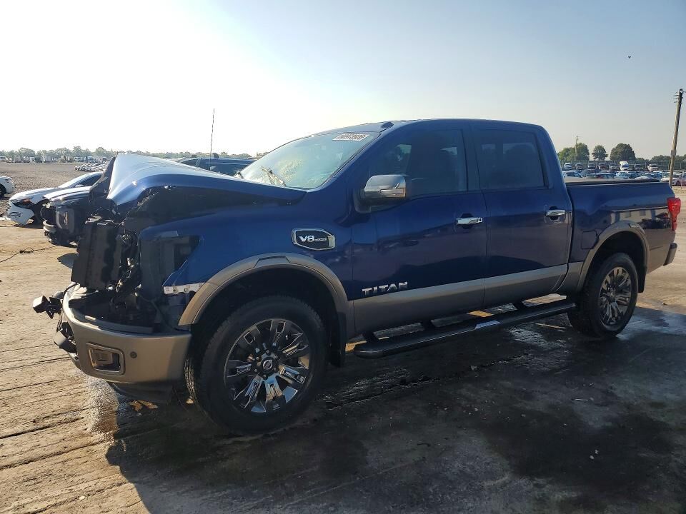 2017 NISSAN Titan