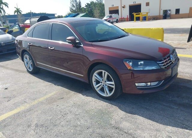 2014 VOLKSWAGEN Passat