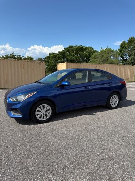 2022 HYUNDAI Accent