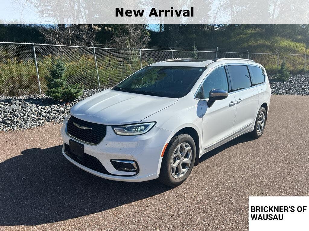 2023 CHRYSLER Pacifica