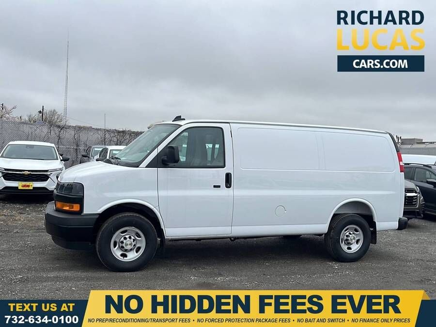 2025 CHEVROLET Express