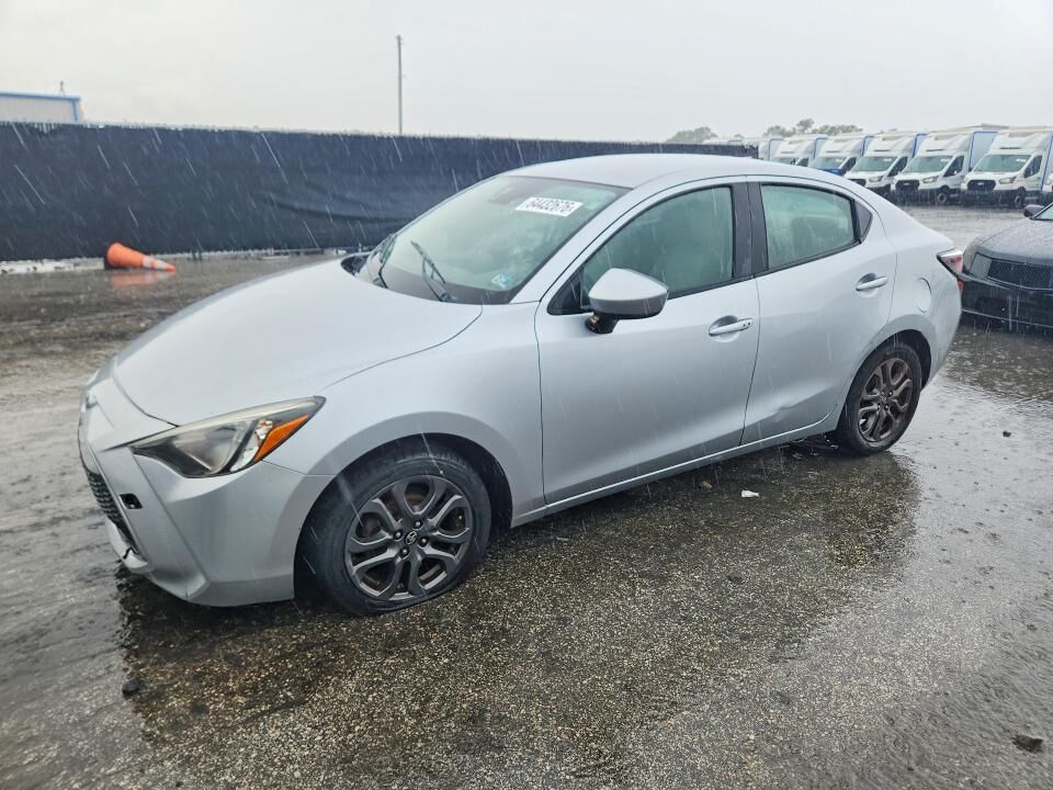2019 TOYOTA Yaris