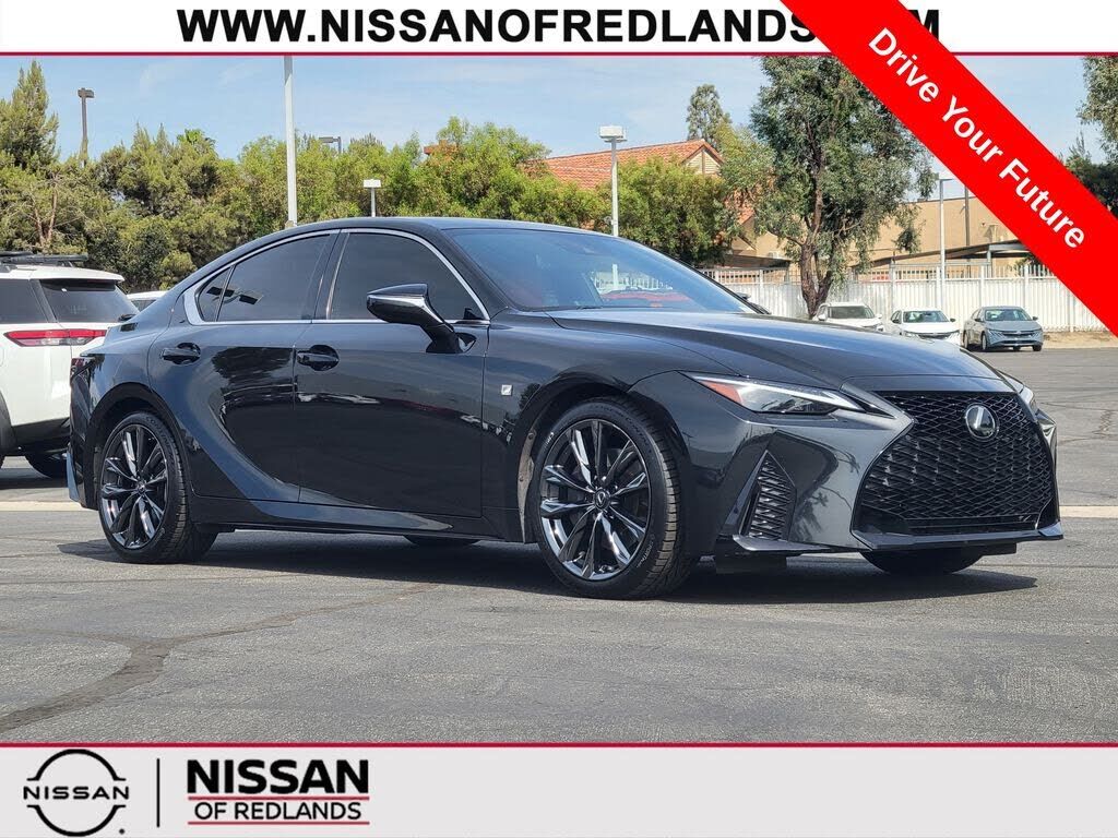 2023 LEXUS IS