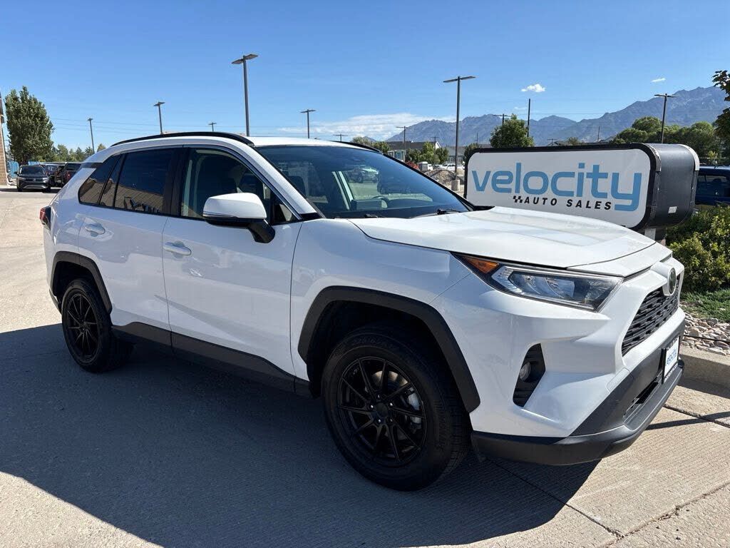 2019 TOYOTA RAV4