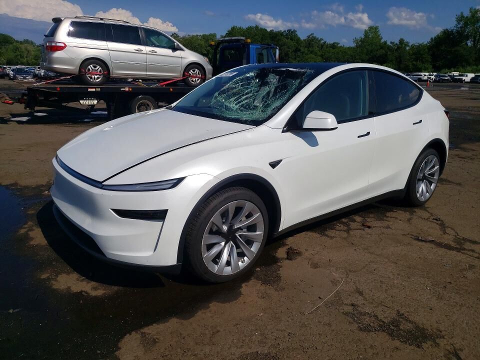 2026 TESLA Model Y