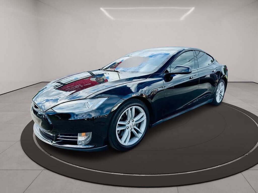 2015 TESLA Model S