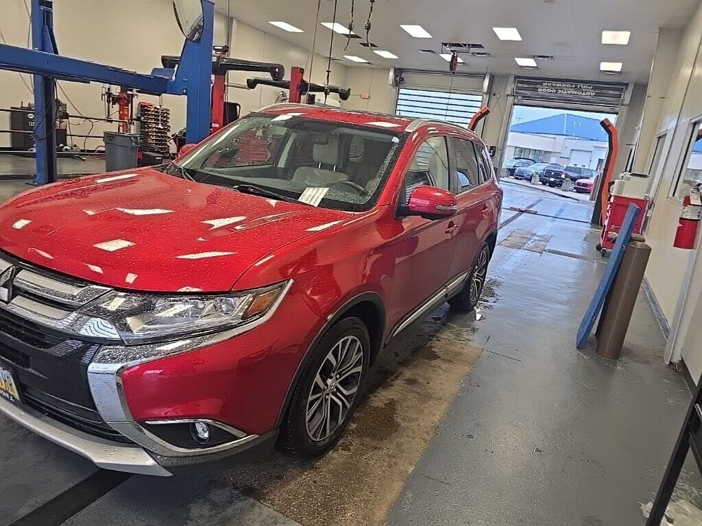2018 MITSUBISHI Outlander