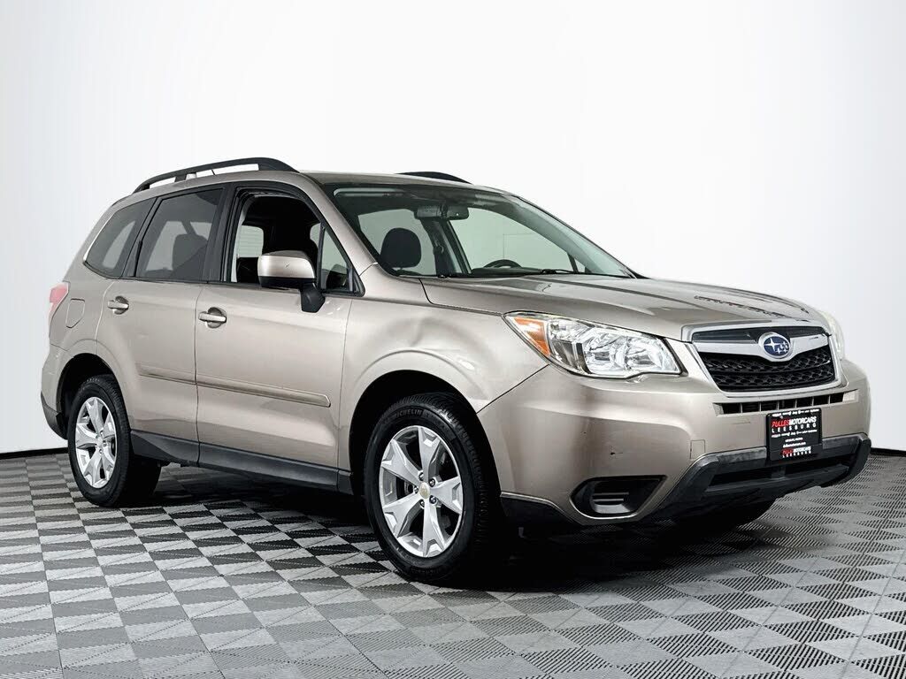 2015 SUBARU Forester
