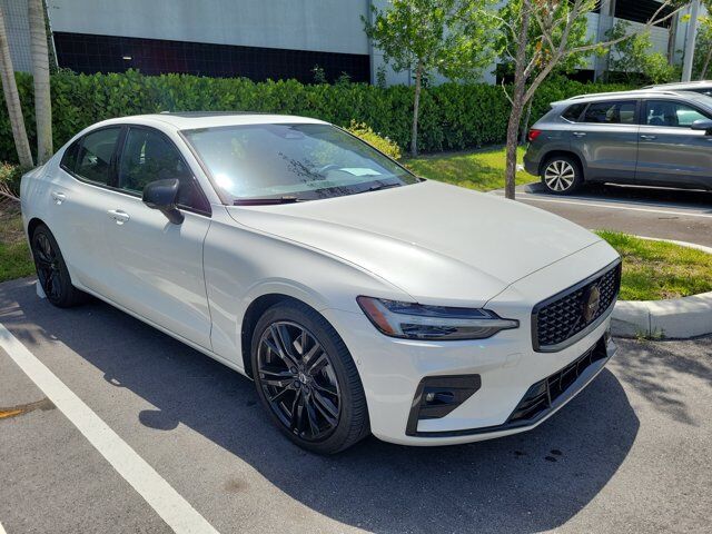 2024 VOLVO S60