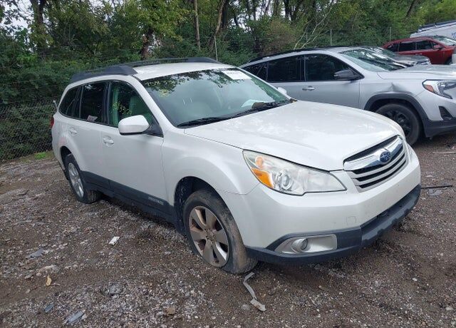 2012 SUBARU Outback