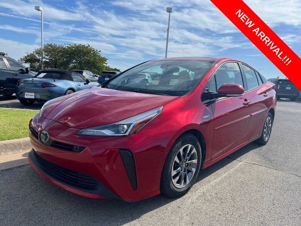 2019 TOYOTA PRIUS