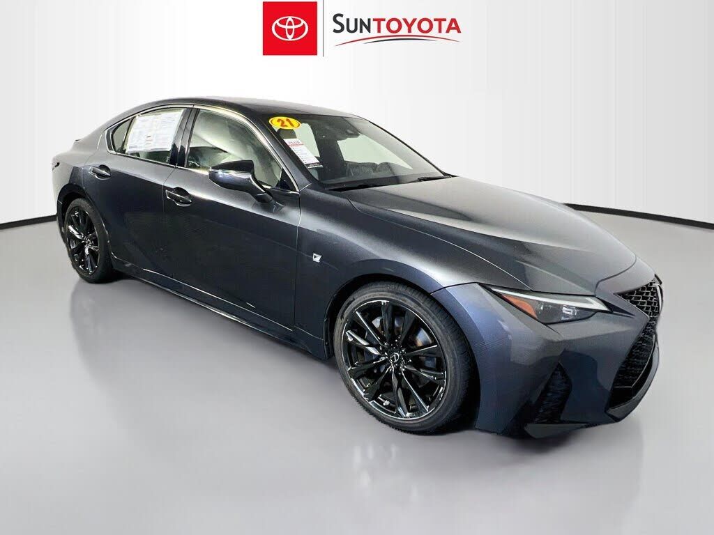 2021 LEXUS IS