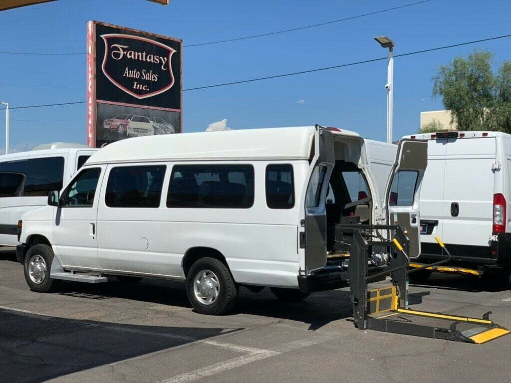 2013 FORD E-250