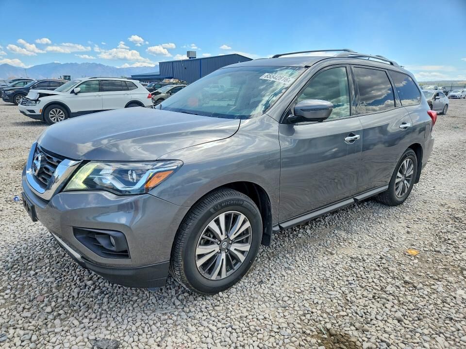 2017 NISSAN Pathfinder