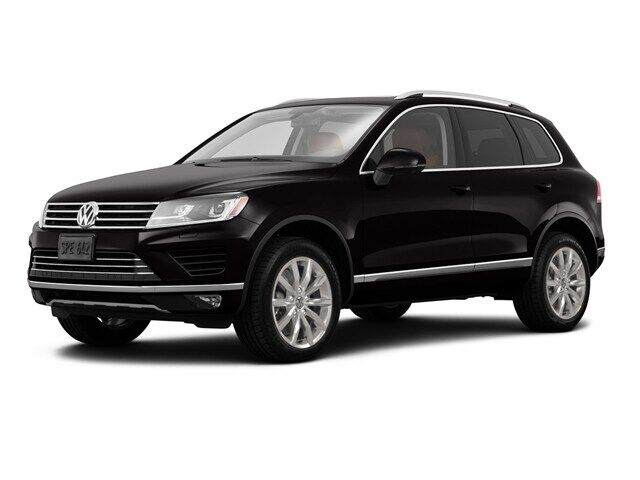 2016 VOLKSWAGEN Touareg