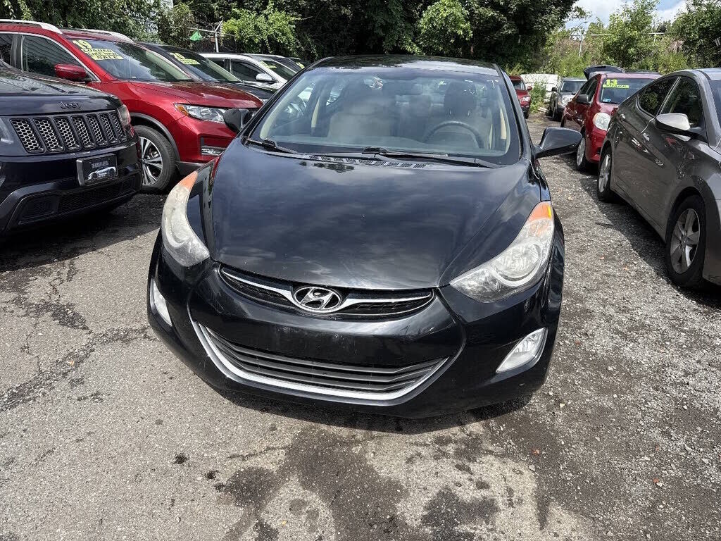 2013 HYUNDAI Elantra