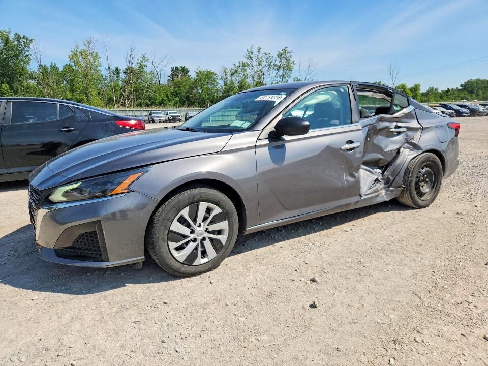 2025 NISSAN Altima