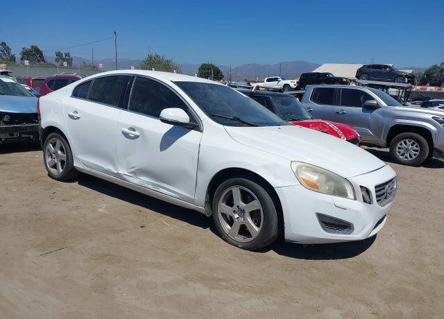 2013 VOLVO S60