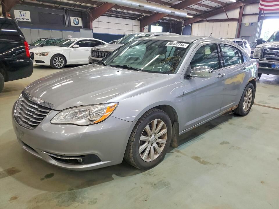 2013 CHRYSLER 200