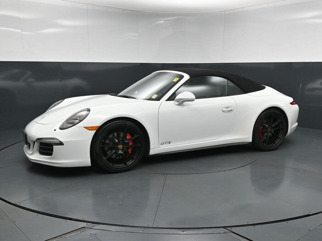 2015 PORSCHE 911