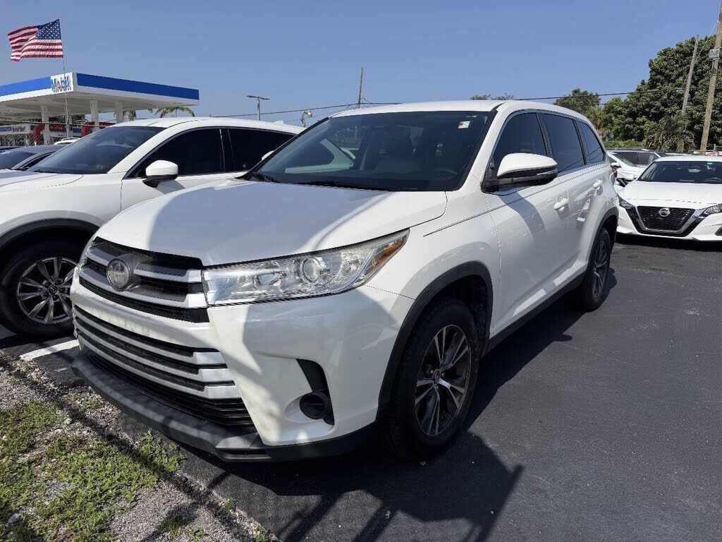 2019 TOYOTA Highlander