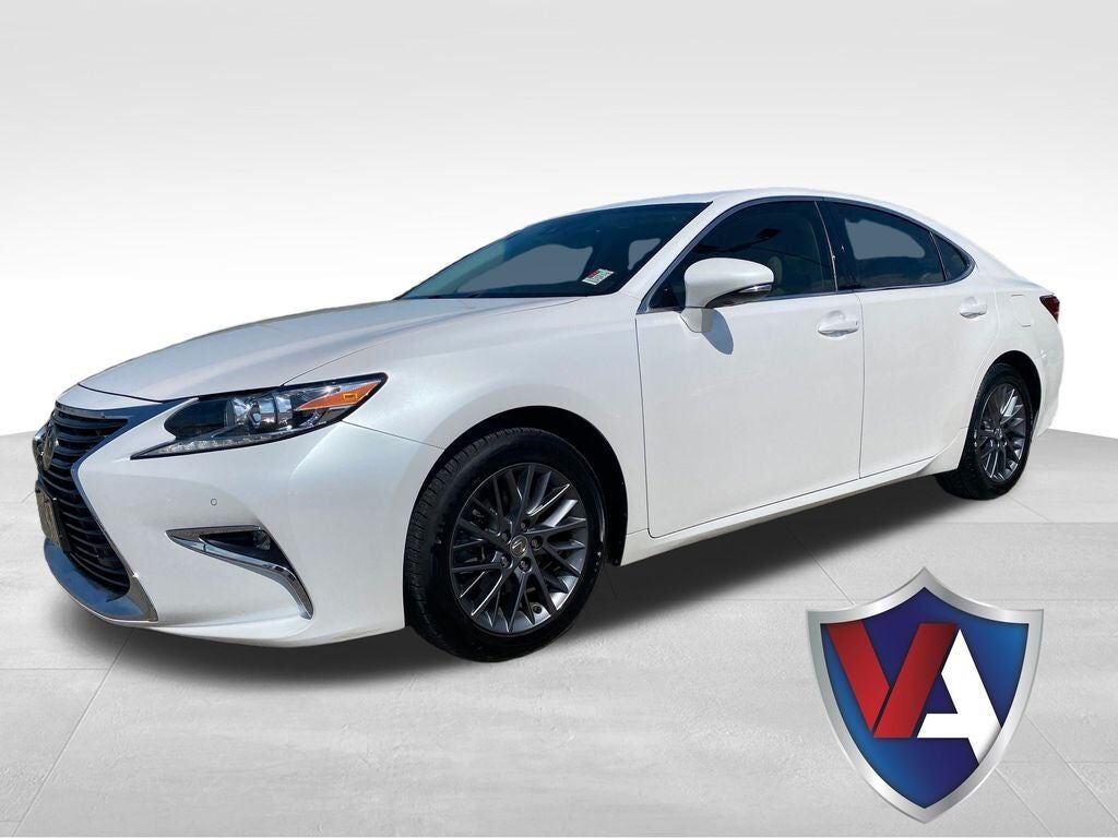 2018 LEXUS ES