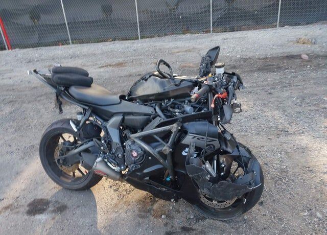 2025 YAMAHA YZF