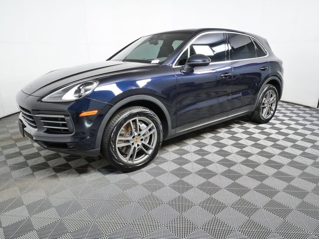 2023 PORSCHE Cayenne