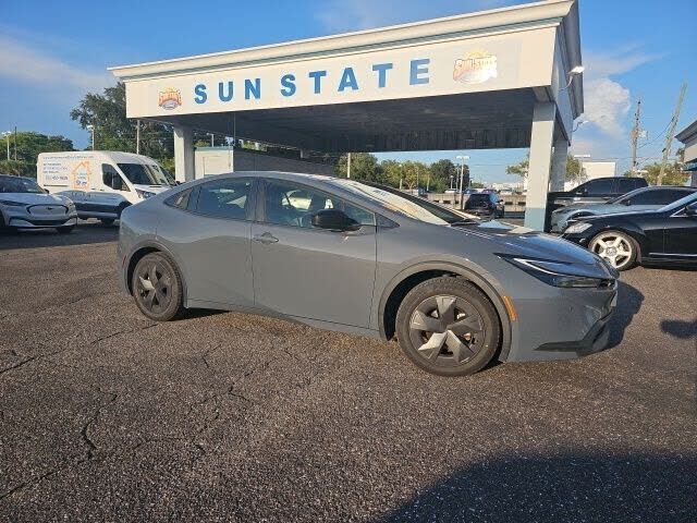 2024 TOYOTA PRIUS