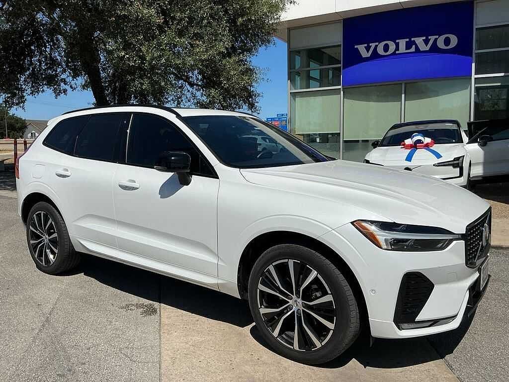 2023 VOLVO XC60