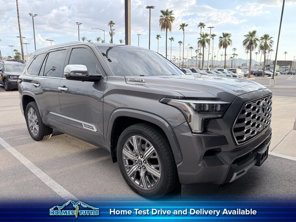2024 TOYOTA Sequoia