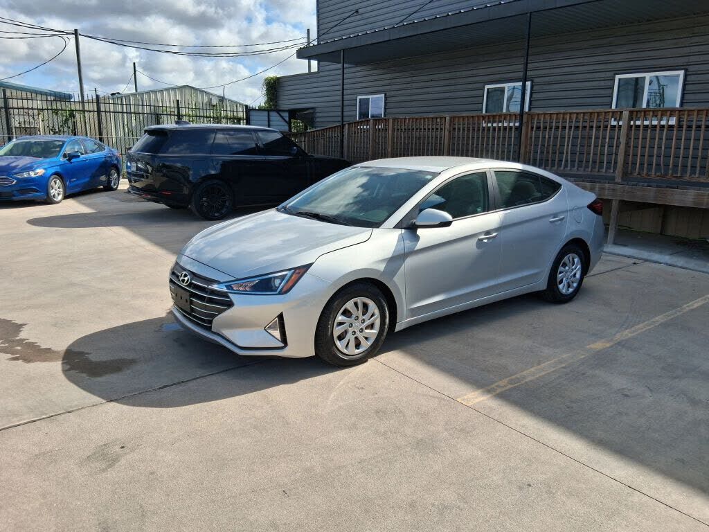 2019 HYUNDAI Elantra