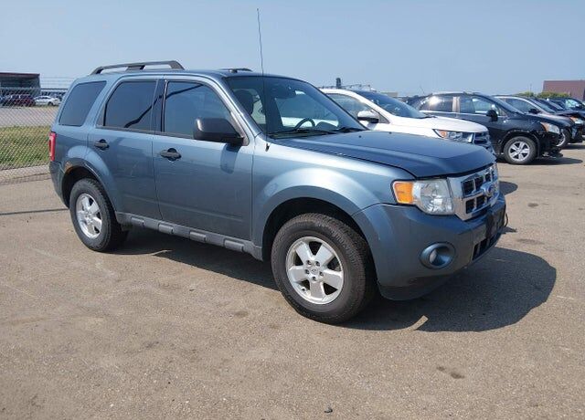 2011 FORD Escape