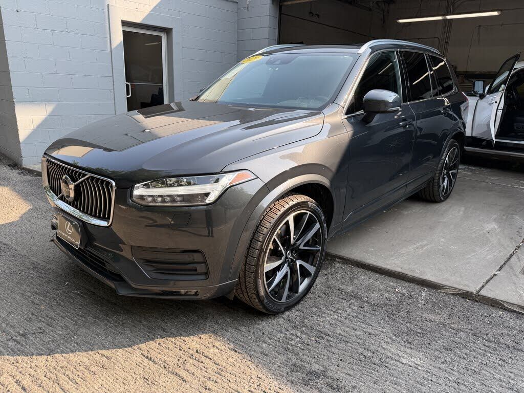 2021 VOLVO XC90
